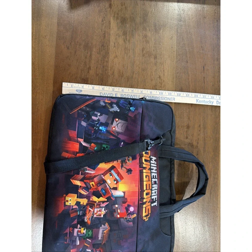 Minecraft Dungeons 4 Pocket Zipper Laptop Messenger Bag
